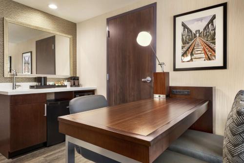 Embassy Suites By Hilton Noblesville Indianapolis Conv Ctr - image 7