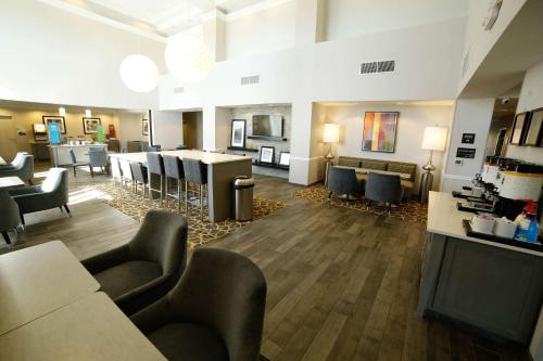 Hampton Inn & Suites Forest City