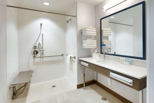 Hampton Inn & Suites Rexburg - image 14