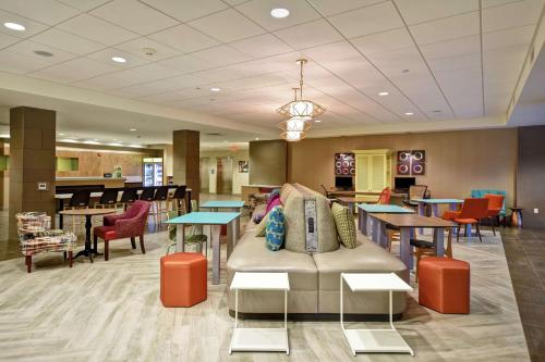 Home2 Suites Mechanicsburg - image 3