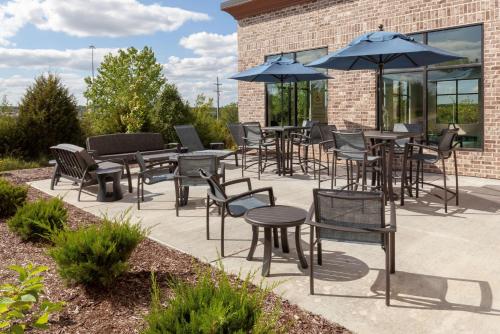 Hampton Inn & Suites Overland Park South