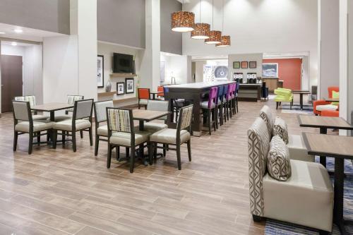 Hampton Inn & Suites Overland Park South in Stanley, USA
