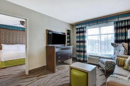One-Bedroom King Suite - Non-Smoking image 3