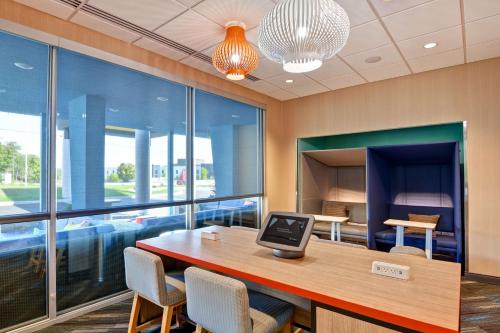 Tru by Hilton Syracuse North Airport Area - image 14