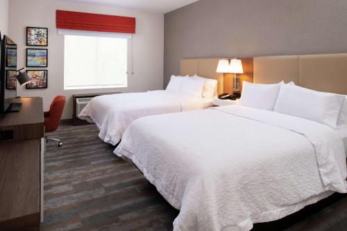 Hampton Inn & Suites Buena Park - image 12