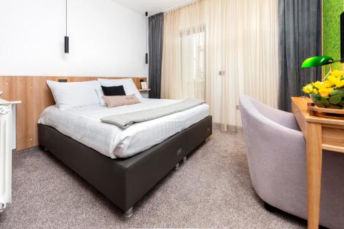 Special Offer - Double Room with Balcony image 10