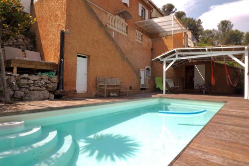 studio indépendant avec spa privé +piscine chauffé - Location saisonnière - Solliès-Toucas