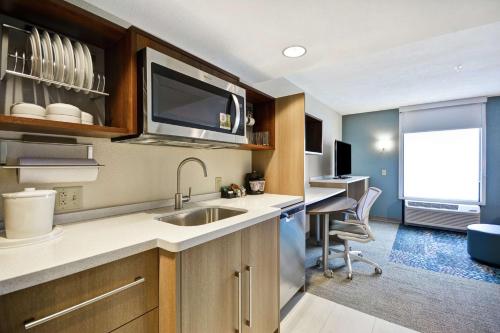 Home2 Suites By Hilton Portland Airport