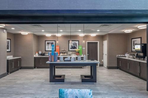 Hampton Inn & Suites Dallas/Plano Central