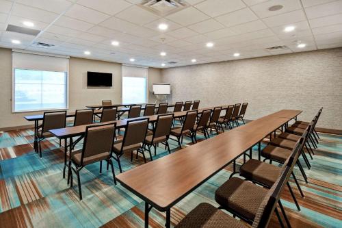 Home2 Suites By Hilton Lagrange - image 6