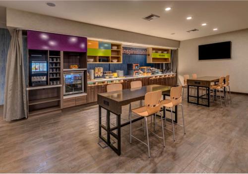 Home2 Suites By Hilton Reno - image 13