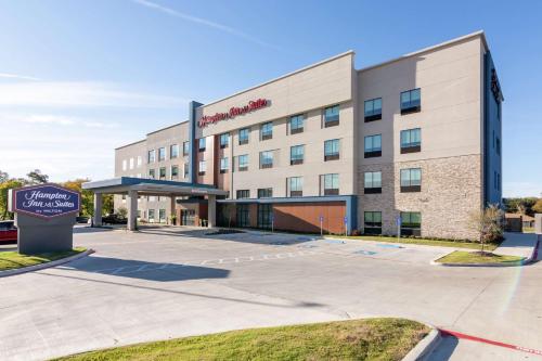 Hampton Inn & Suites Dallas East - Hotel - Dallas