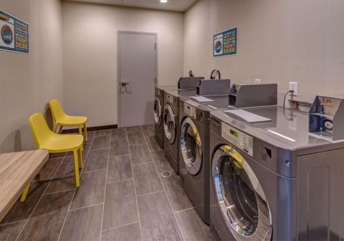 Home2 Suites By Hilton Reno - image 12