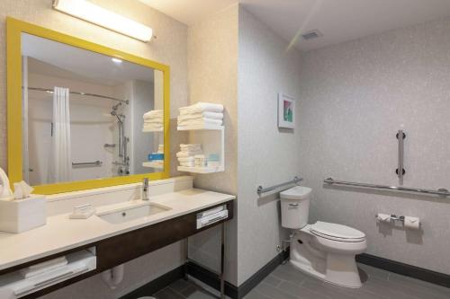 Hampton Inn & Suites Dallas East - image 13