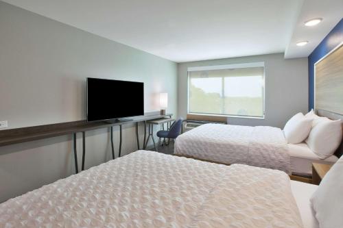Tru By Hilton Jackson - image 7
