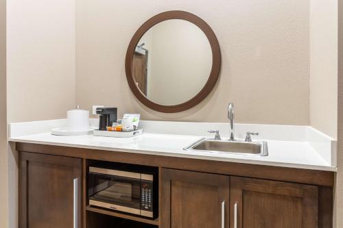 Hampton Inn And Suites Guymon - image 10