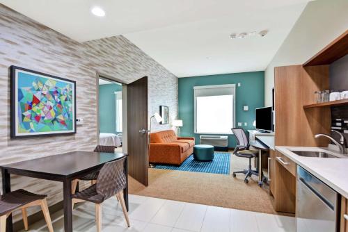 Home2 Suites By Hilton Bedford Dfw West - image 10