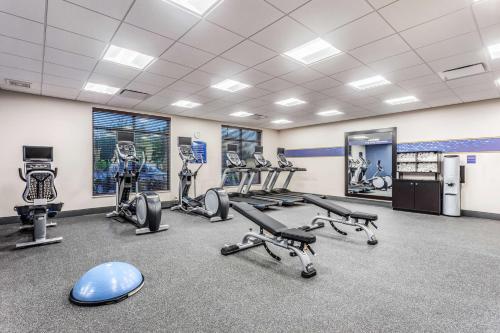 Hampton Inn & Suites Kittery - image 8