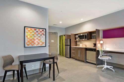 Home2 Suites Charleston West Ashley - image 13