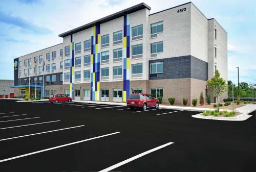 Tru By Hilton Grand Rapids Airport in Kentwood, USA