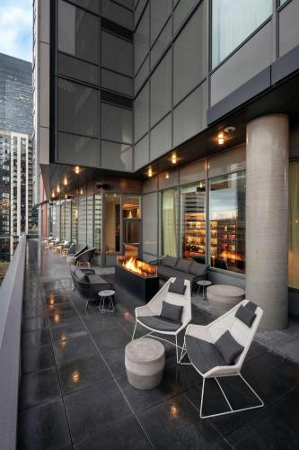 The Sound Hotel Seattle Belltown Tapestry Collection by Hilton - image 5