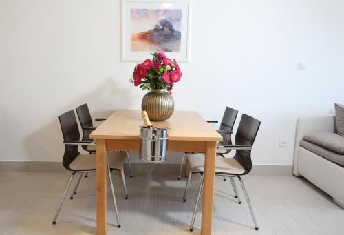 Apartments Kamelija 5