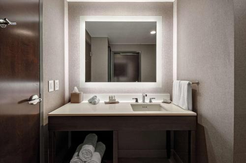 Embassy Suites Jonesboro - Arkansas State - image 12