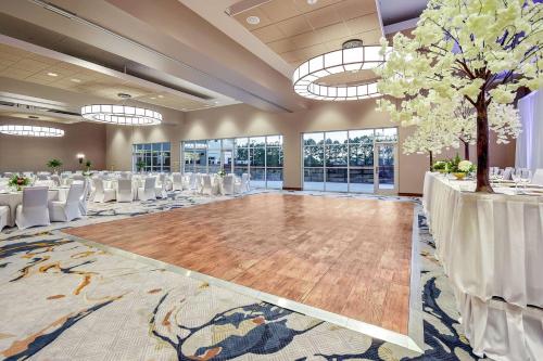 ห้องประชุม / บอลรูม, Embassy Suites Jonesboro Red Wolf Convention Center in โจเนสโบโร (AR)