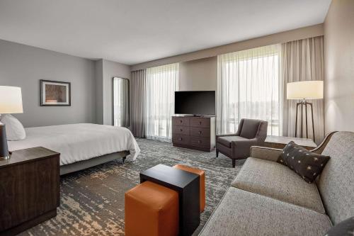 Embassy Suites by Hilton Jonesboro Red Wolf Convention Center