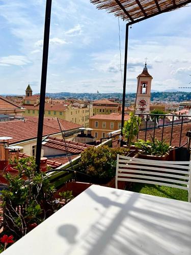 Cosy penthouse old town sea view little terraces Air conditionned, Niza (foto 5)
