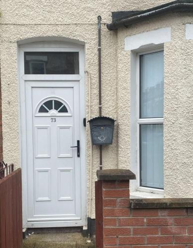 A szálláshely kívülről, Home Away From Home 家外之家 D in Ballymacarrett