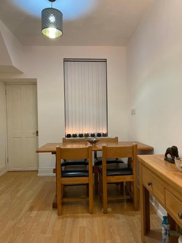 Létesítmények, Home Away From Home 家外之家 D in Ballymacarrett