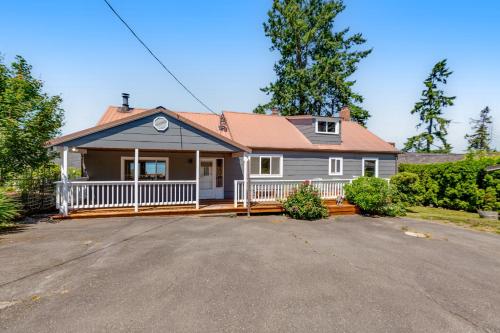 Skiou Point Beach House