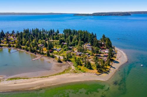 Skiou Point Beach House