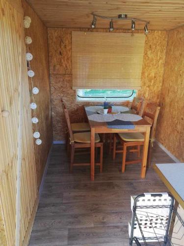 Domek przy pokojach gościnnych Pod Tują (Domek przy pokojach goscinnych Pod Tuja) in Wiselka