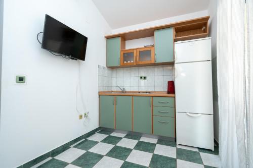 Apartments with a parking space Mandre Pag - 16836 - image 3