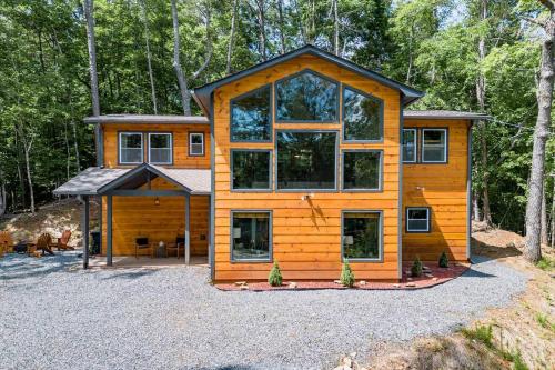 Hillside Hideaway Cabin in Ellijay, USA