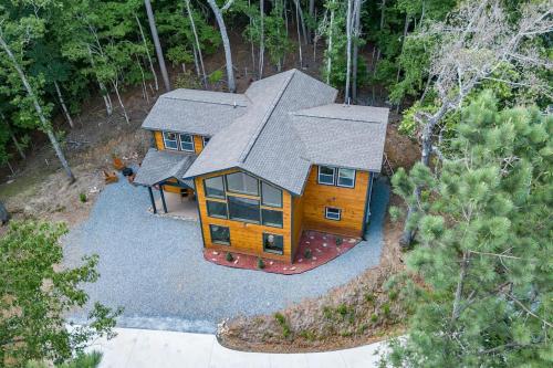 Hillside Hideaway Cabin