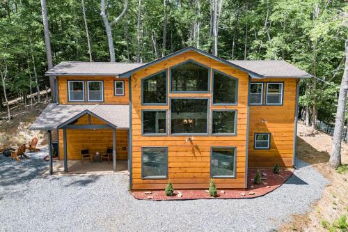 Hillside Hideaway Cabin