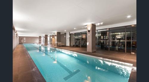Toorak Park Garden View Apartment