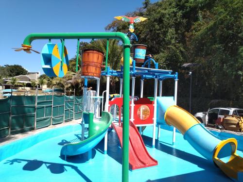 C104-AP-ALDEIA DO LAGO COM COZINHA , CHURRASQUEIRA e bebidas liberadas no parque aquático (Aldeia do Lago C104- Churrasqueira, bebidas liberadas no parque aquatico, internet no ap, rampa no l) in Caldas Novas