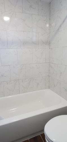 Travelodge by Wyndham Livonia/Canton/Novi Detroit Area - image 10