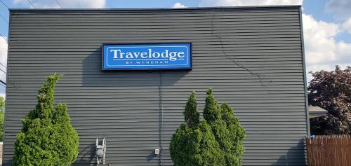 Travelodge by Wyndham Livonia/Canton/Novi Detroit Area - 트래블로지 바이 윈덤 리보니아/칸턴/노비 디트로이트 지역 - 편의 시설/서비스