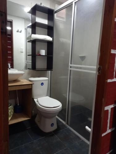 Shower, Hostal La Guaca in Torices