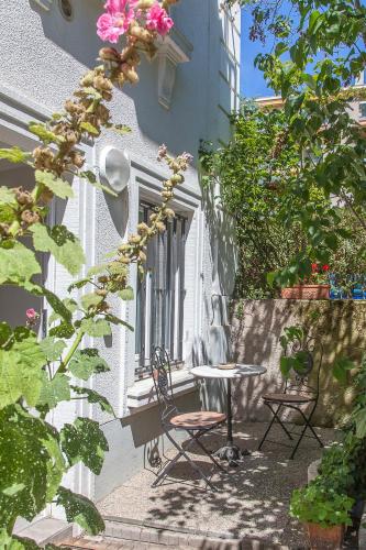شرفة/ تراس, Studio des Musiciens - quartier Orangerie in كوارتير دي لإسبلاندي