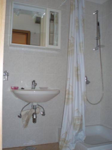 Apartment image 10
