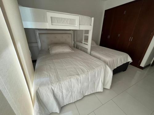 Apartamento Frente a la Playa Morros 922