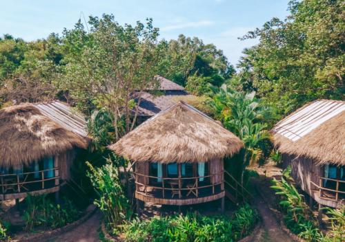 Devi Kampot Resort at Phum Kampot Room Type - Bungalow - Water Front 