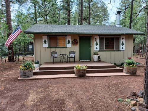 B&B Pinetop-Lakeside - Adair Springs Cabin - Bed and Breakfast Pinetop-Lakeside