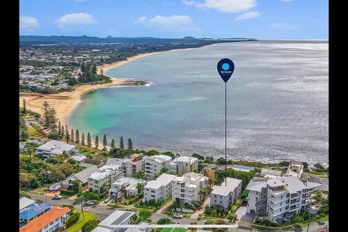 Moffat Beach Surf Retreat with Ocean Views